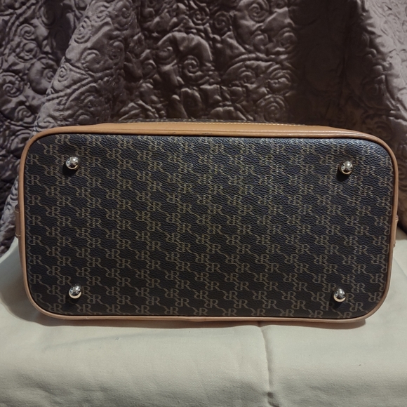 🛍️Rioni Signature Dome Handle Handbag🛍️ - Picture 7 of 14